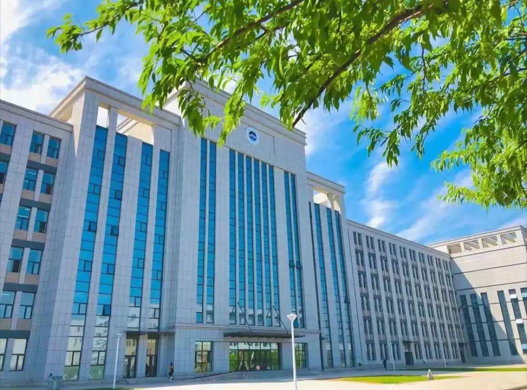 共青團(tuán)長(zhǎng)春電子科技學(xué)院委員會(huì) 引領(lǐng)青年成長(zhǎng)，服務(wù)長(zhǎng)春科技發(fā)展